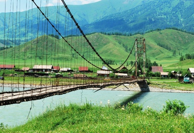 Мост в Тюнгуре