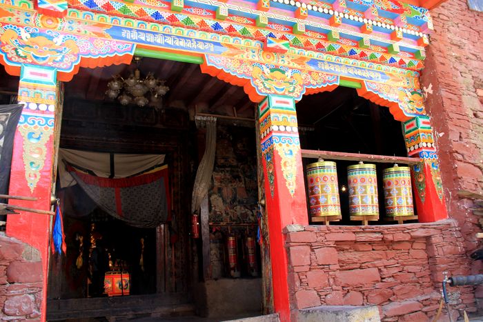монастыри тибет