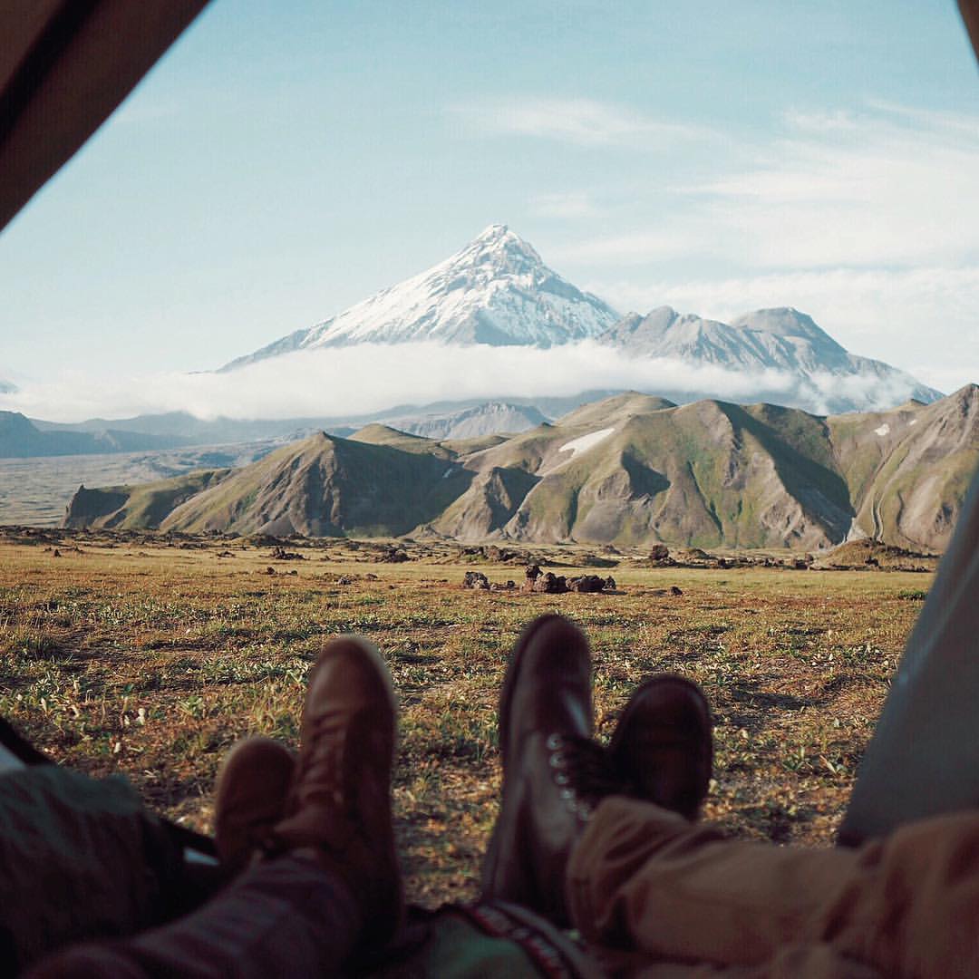 в палатке на камчатке