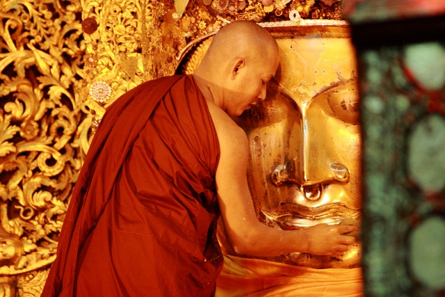Буддйский монах