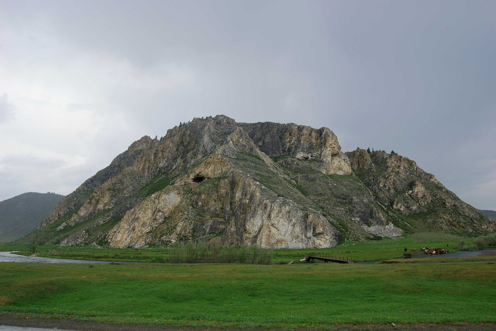 Усть-Канская пещера