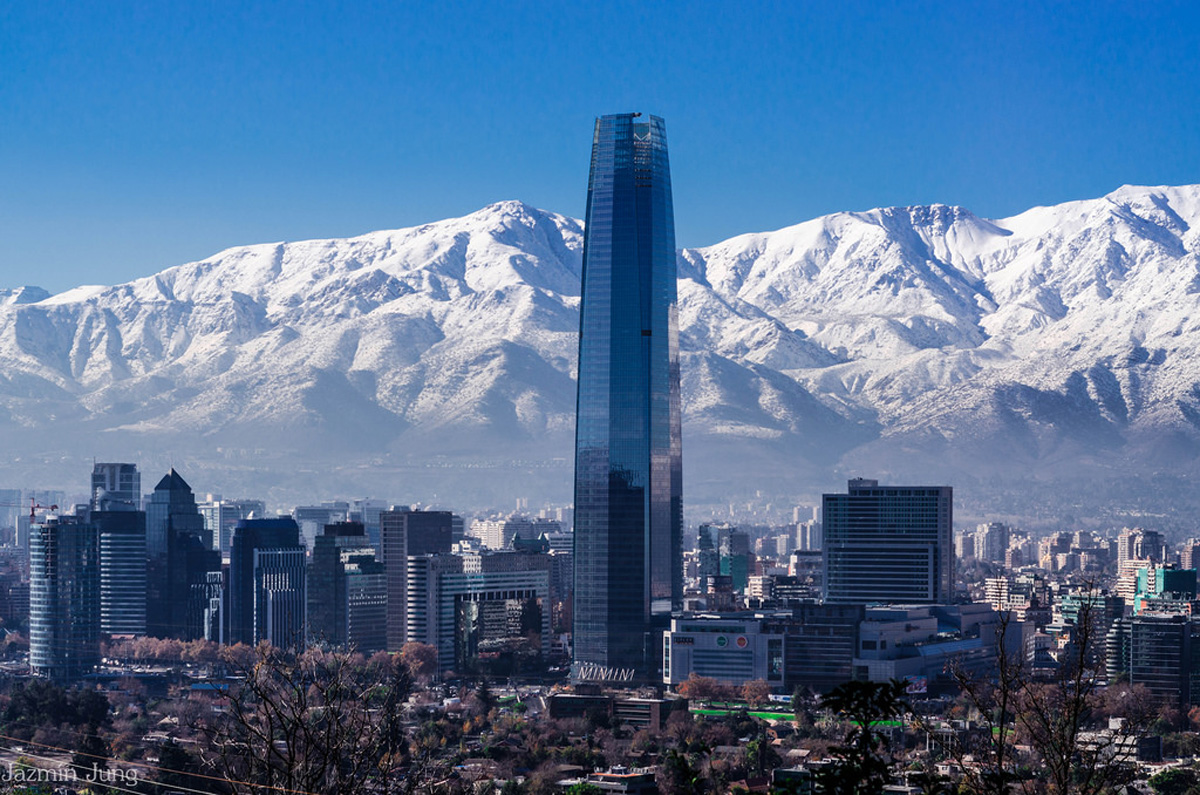 Чили фото. Сантьяго Чили. Сантьяго столица. Сантьяго де Чили город. Сантьяго де Чили горы.