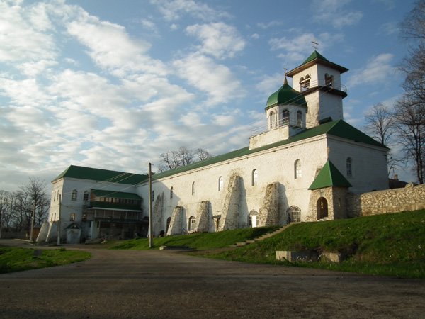 Михайловский мужской монастырь