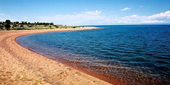 plyazhah_issyk-kulya_largeh.jpg