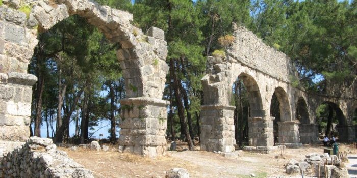 ruins_largeh.jpg