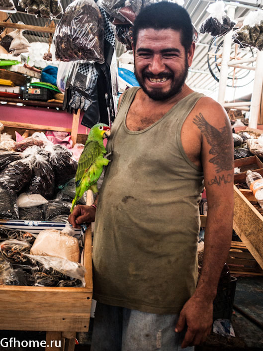 меркадо - рынок в Пуэрто-Эскондидо