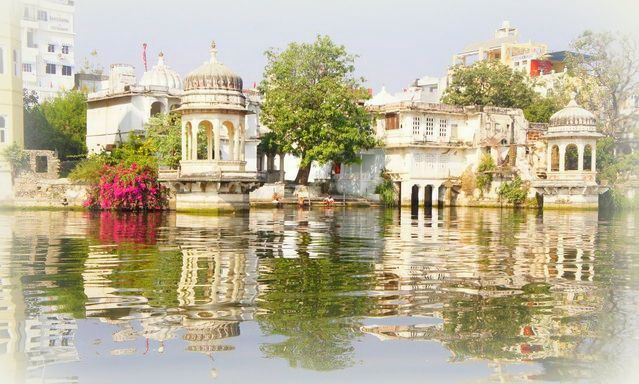 india-udaipur_lake_palace.jpg