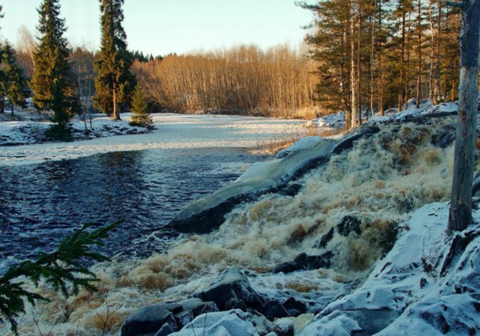 Горки в карелии. Водопады Ахвенкоски Карелия. Сортавала водопады Ахвенкоски. Водопады Ахинкоски Рускеала. Водопады Ахвенкоски Карелия зима.